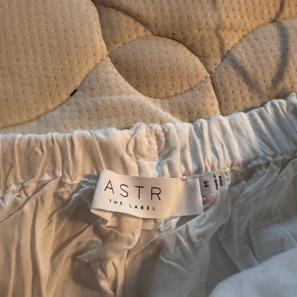 ASTR the label Everen Embroidered Strapless Top - Picture 4 of 6